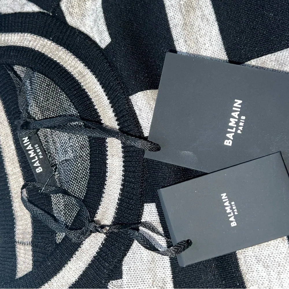 Balmain Large Monogram Sweater - Picture 6 of 8